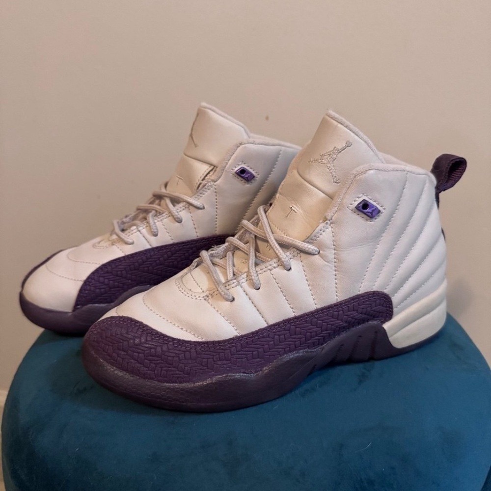 Jordan 12 Retro Kids Size‎ 2Y Desert Sand Pro Purple Basketball Shoes